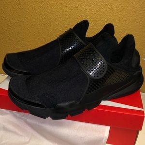 Nine sock dart running shoes